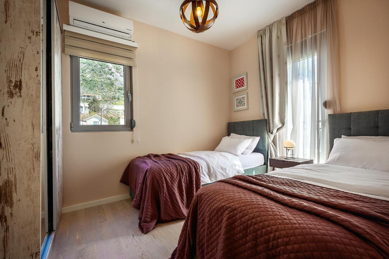 2Montenegro Limeta Apartments With Pool Котор Екстериор снимка