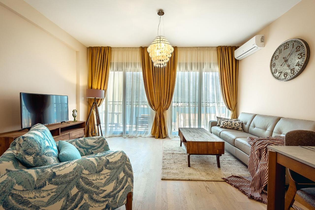 2Montenegro Limeta Apartments With Pool Котор Екстериор снимка