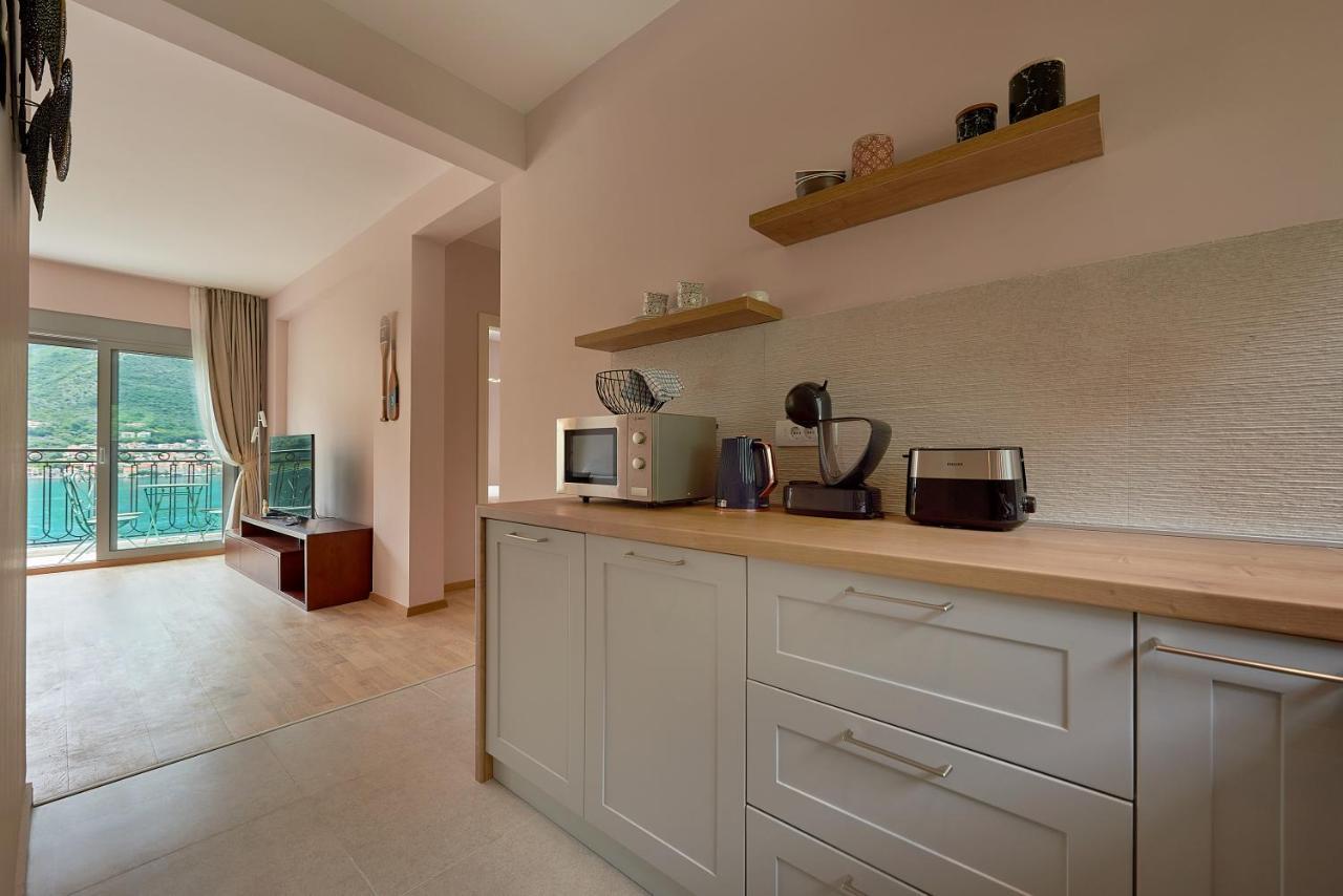 2Montenegro Limeta Apartments With Pool Котор Екстериор снимка