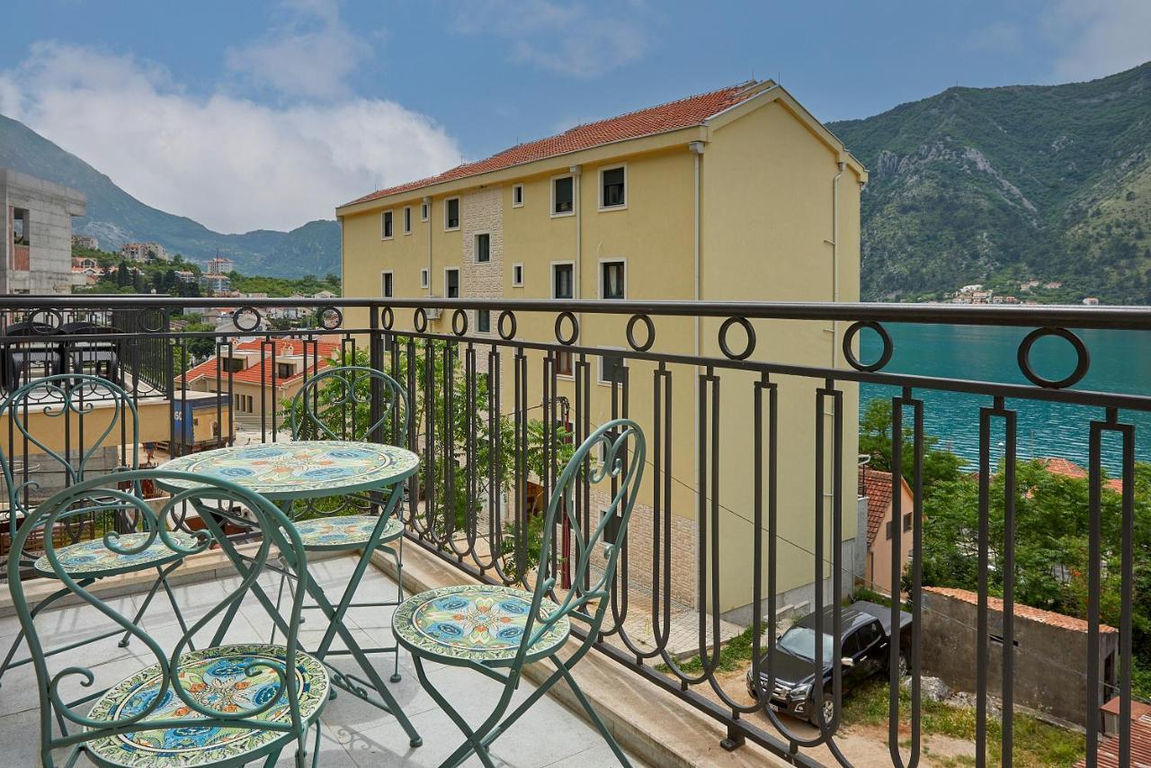 2Montenegro Limeta Apartments With Pool Котор Екстериор снимка