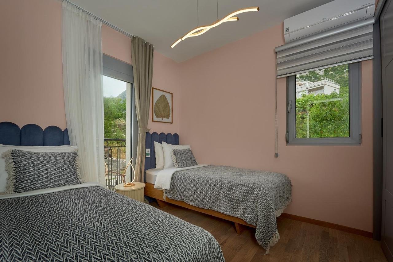 2Montenegro Limeta Apartments With Pool Котор Екстериор снимка