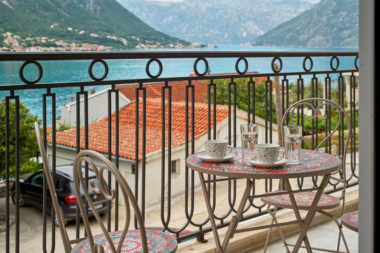 2Montenegro Limeta Apartments With Pool Котор Екстериор снимка